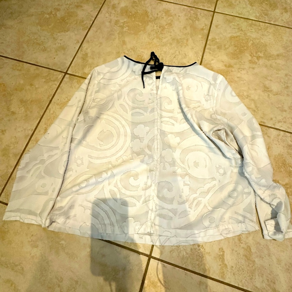 Long sleeve blouse